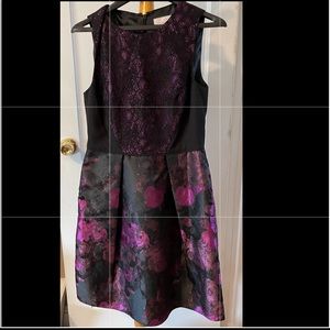 Beautiful sleeveless dress in purple and black by Adrianna Papell. Size 8